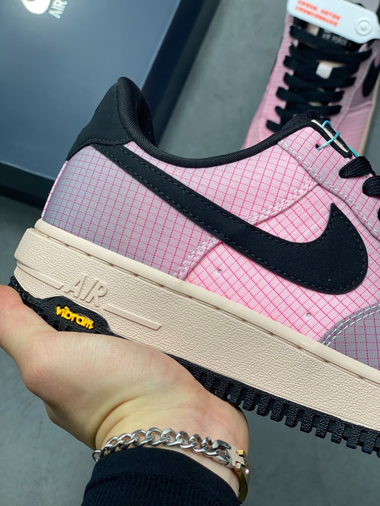 Nike Air Force 1 '07 Low "Pink Grid Ripstop"