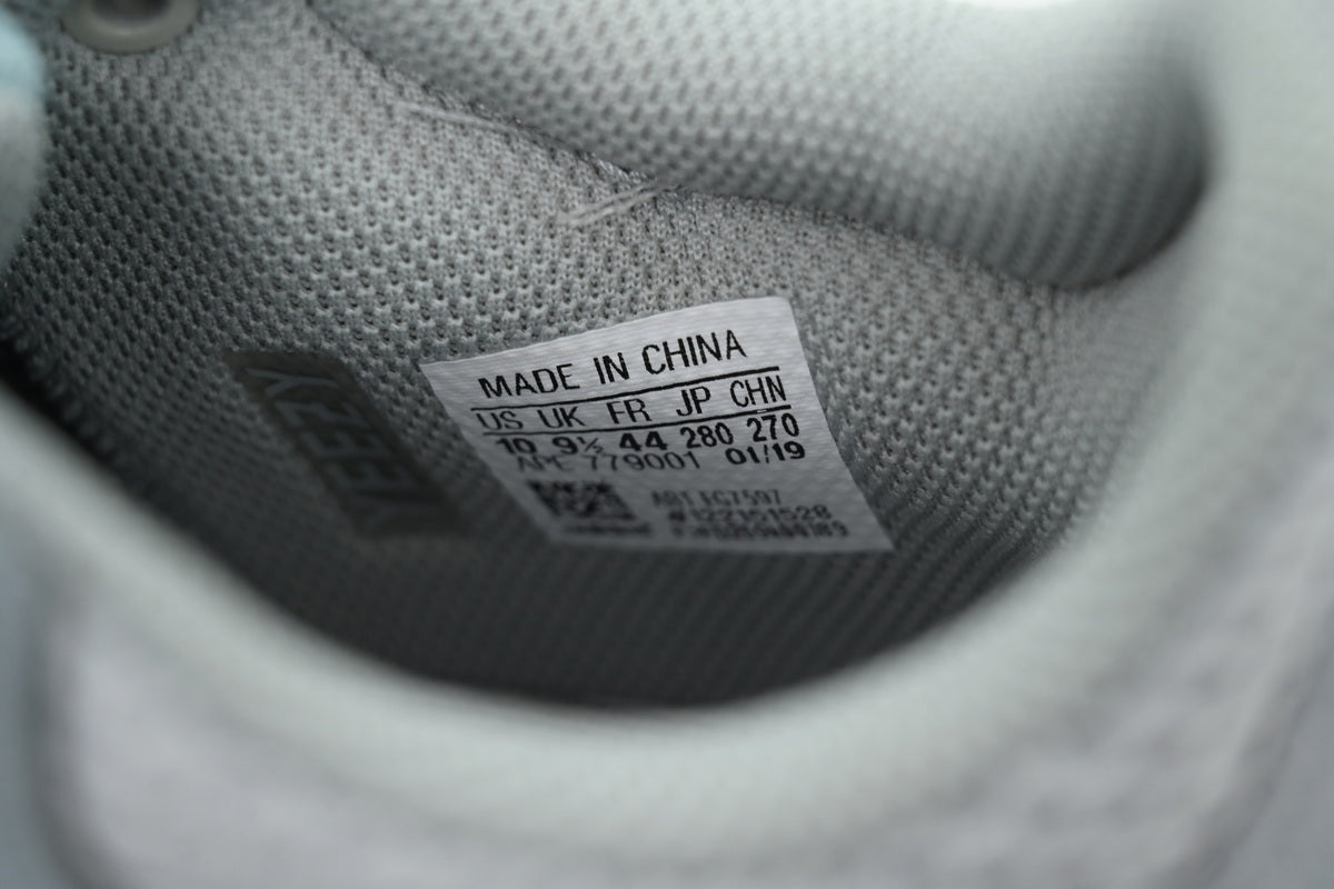 Adidas Yeezy Boost 700 "Inertia"