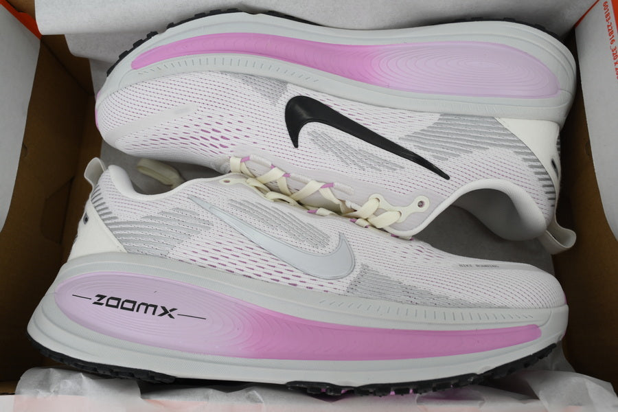 Nike Vomero 18 Women's Road Running Shoes - Summit White/Elemental Pink