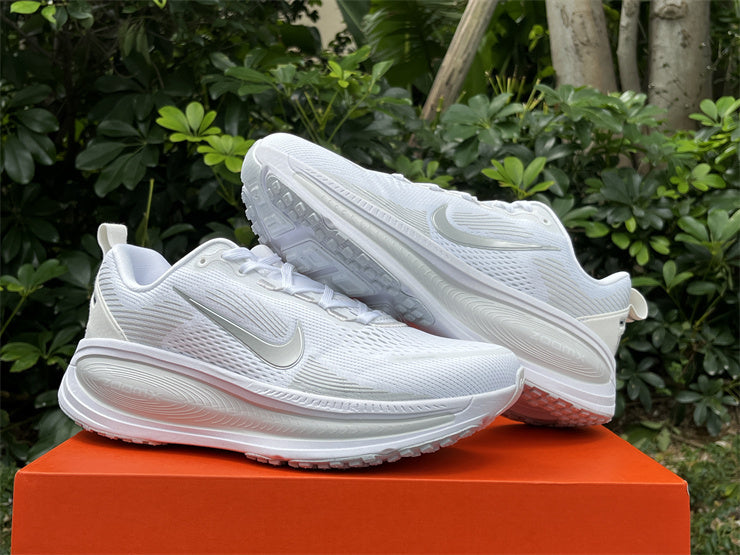 Nike ZoomX Vomero 18 "Pure White/Silver"