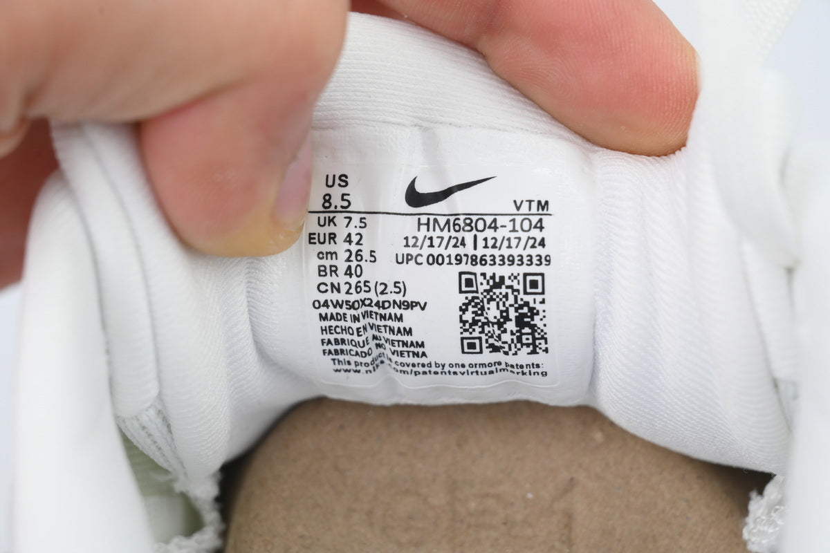 Nike Vomero 18 - Summit White/Metallic Silver
