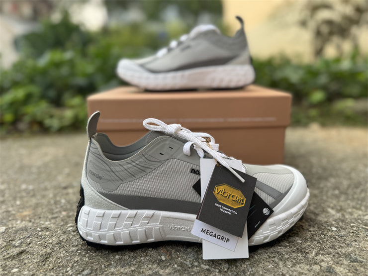 norda 001 "White/Silver"