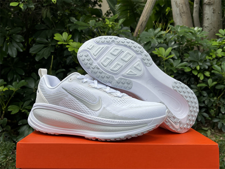 Nike ZoomX Vomero 18 "Pure White/Silver"