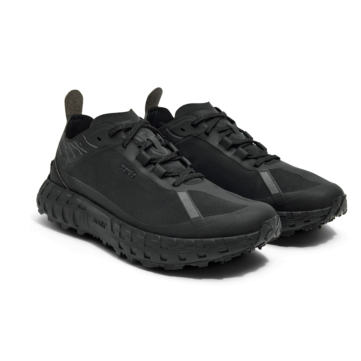 norda 001 "Stealth Black"