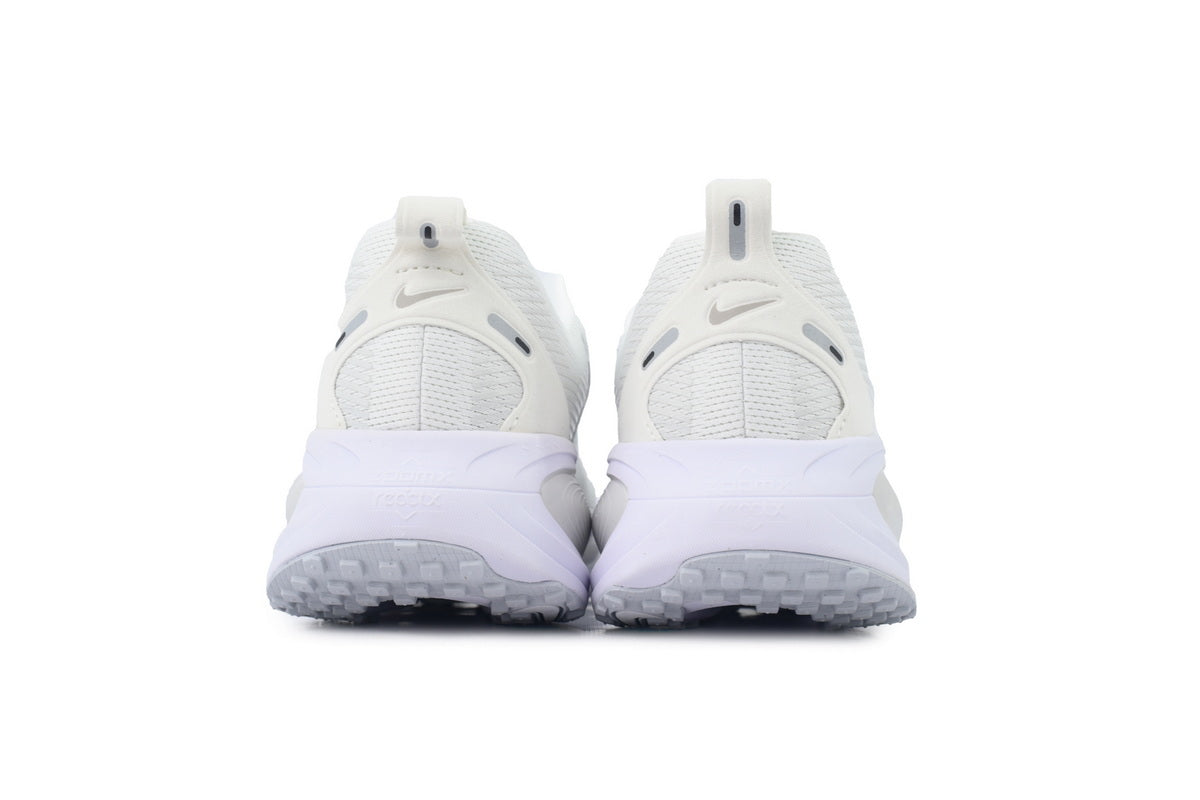 Nike Vomero 18 - Summit White/Metallic Silver