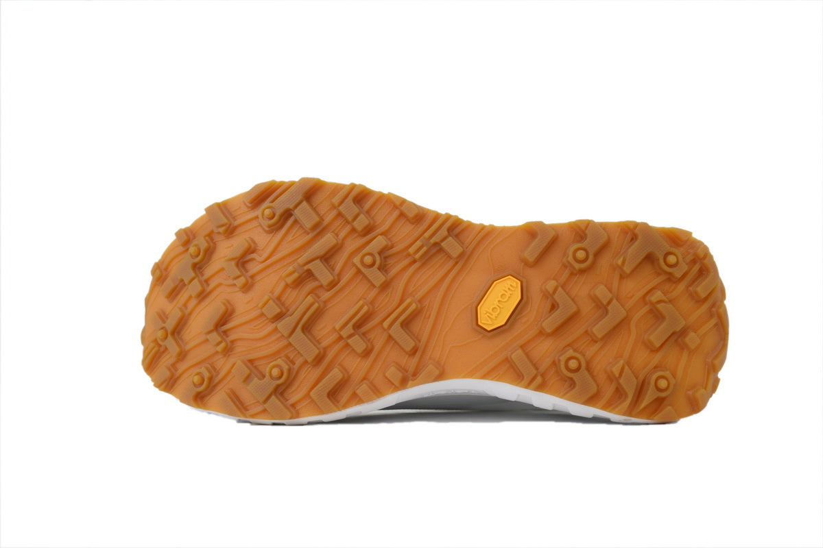 Norda 001 Trail Running Shoes "White / Gum"