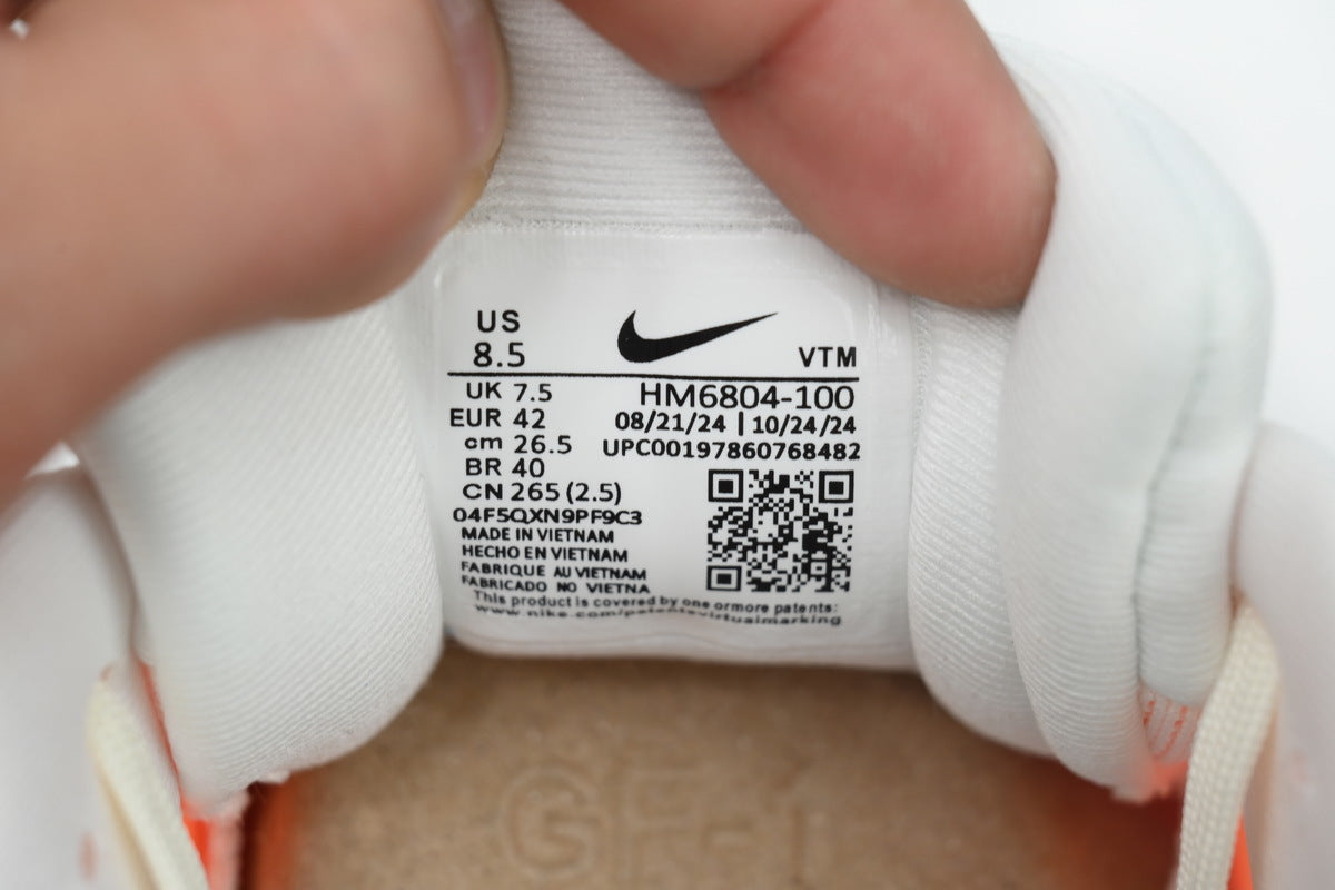 Nike Vomero 18 Running Shoes - Guava Ice/Hyper Crimson