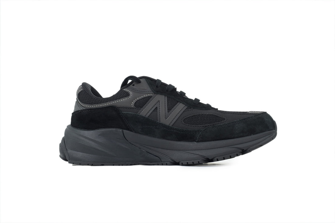 New Balance 990v6 'Triple Black'
