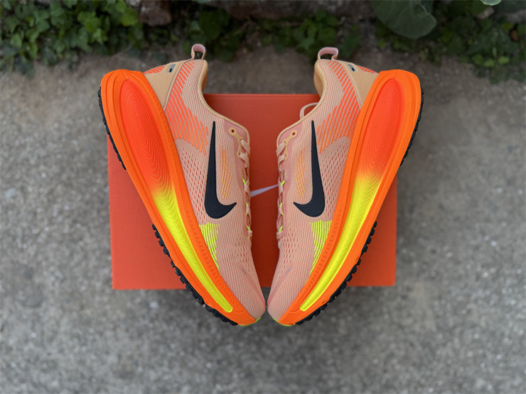 Nike ZoomX Vomero 18 "Orange Chalk"