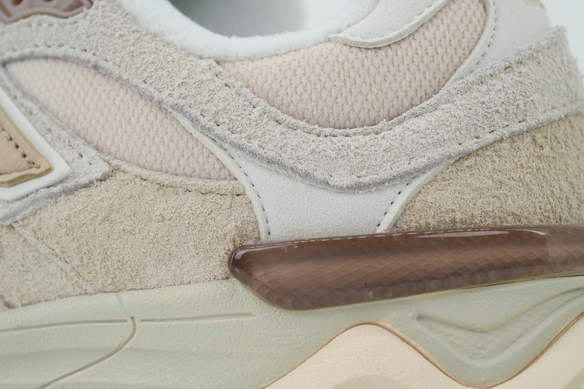 New Balance 9060 'Bisque'