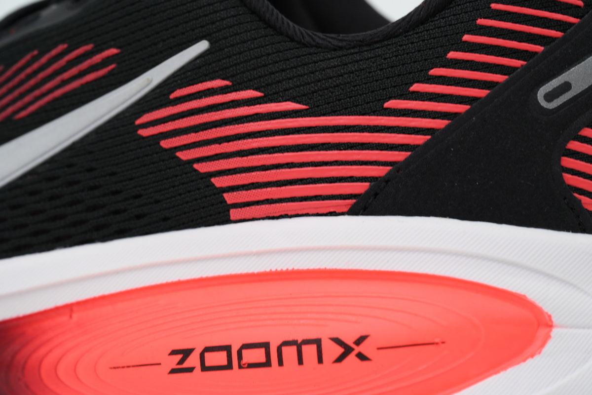 Nike Vomero 18 Men's Road Running Shoes - Black/Bright Crimson