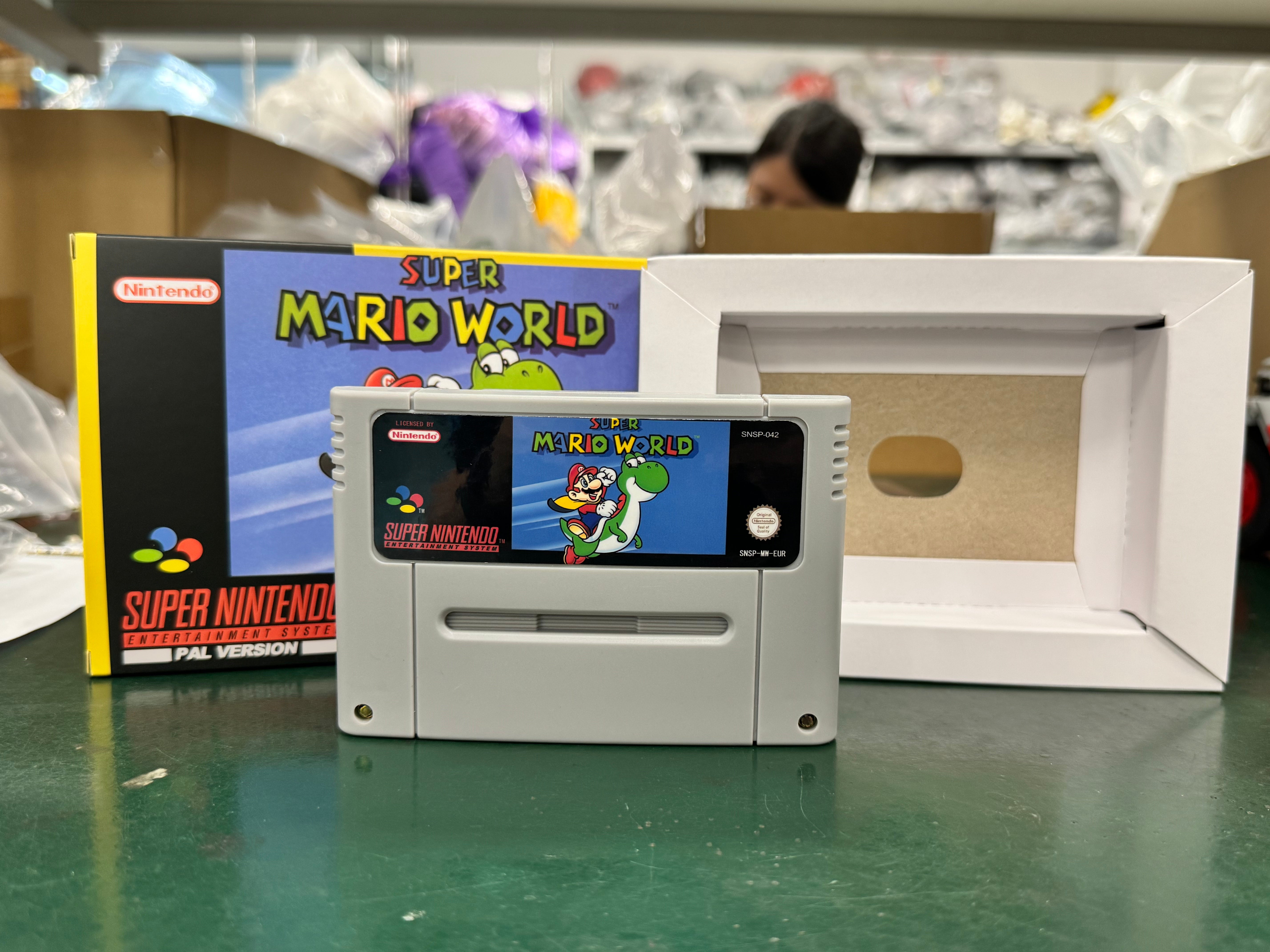 Super Mario world SNES Super Nintendo PAL EUR Video Game Cartridge with Box