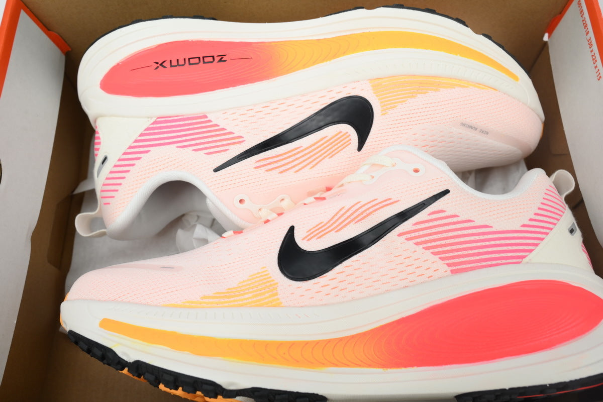 Nike Vomero 18 Running Shoes - Guava Ice/Hyper Crimson