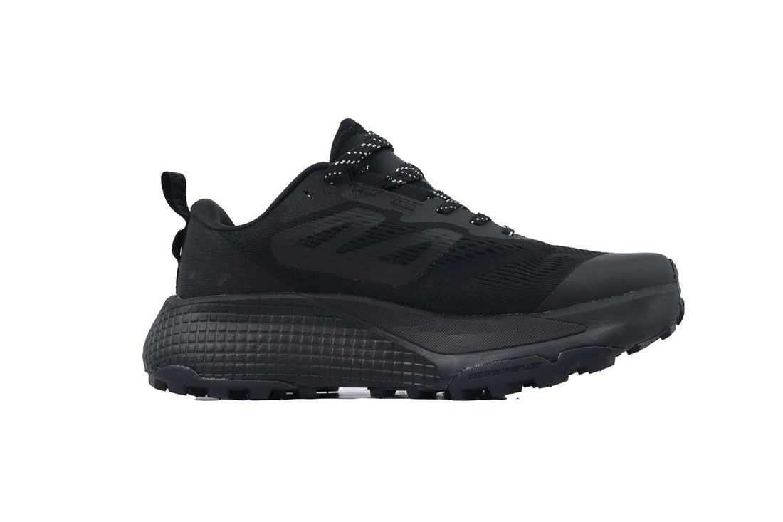 The North Face Altamesa 500 pour hommes "Triple Black"