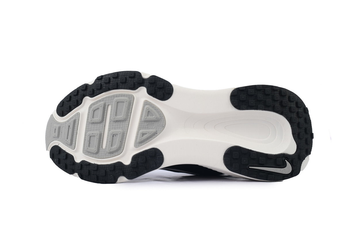 Nike Vomero 18 Running Shoes - Black/White/Sail