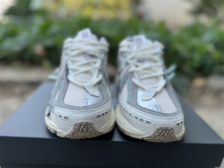 New Balance 1906A
