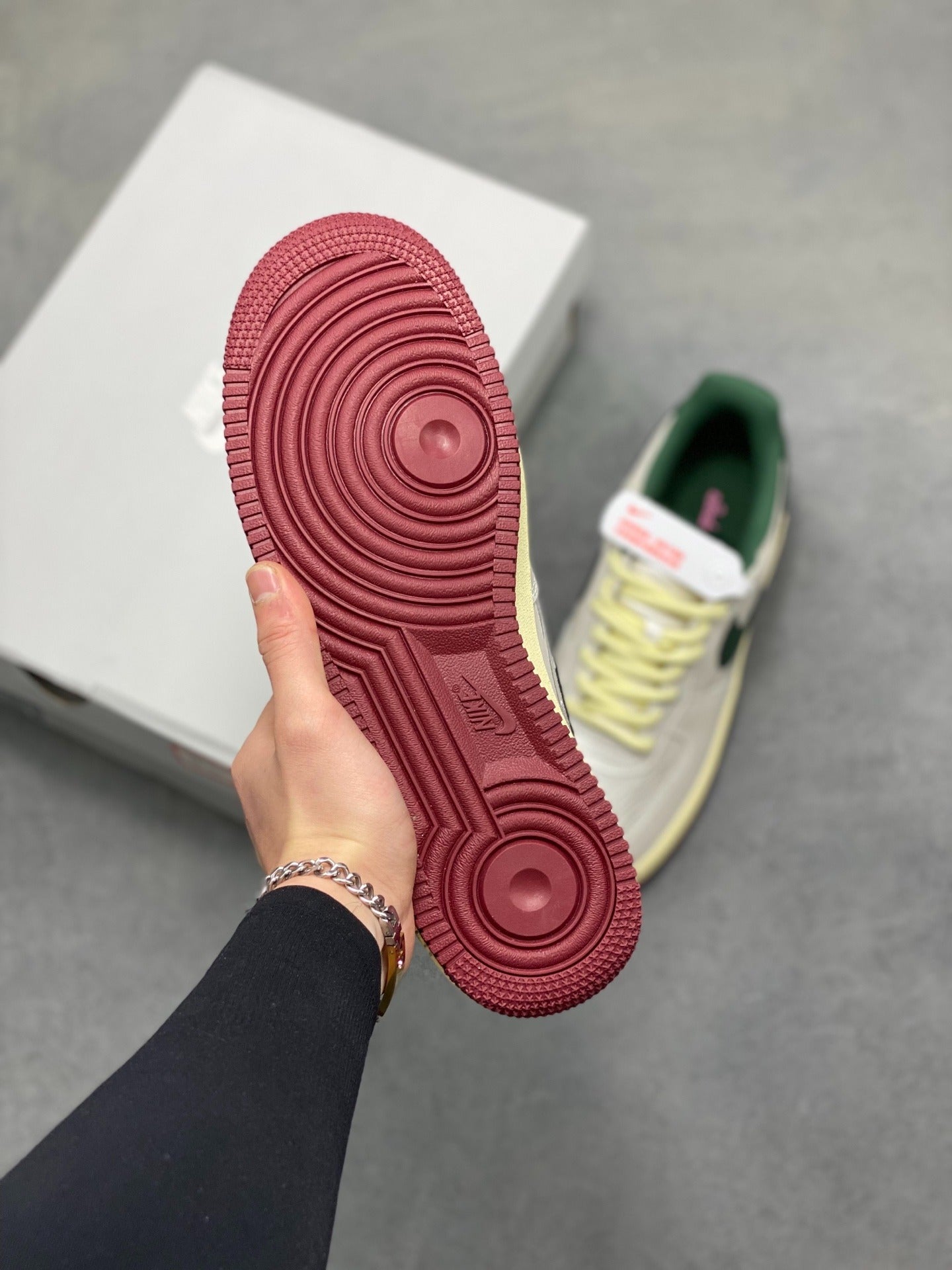 Nike Air Force 1 '07 Low "Pearlized Metallic & Green"