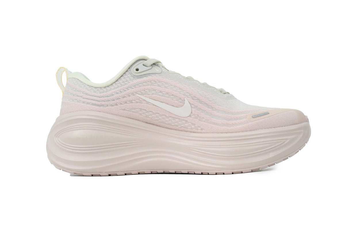 Nike Vomero Plus Women's Road Running Shoes - Silt Red