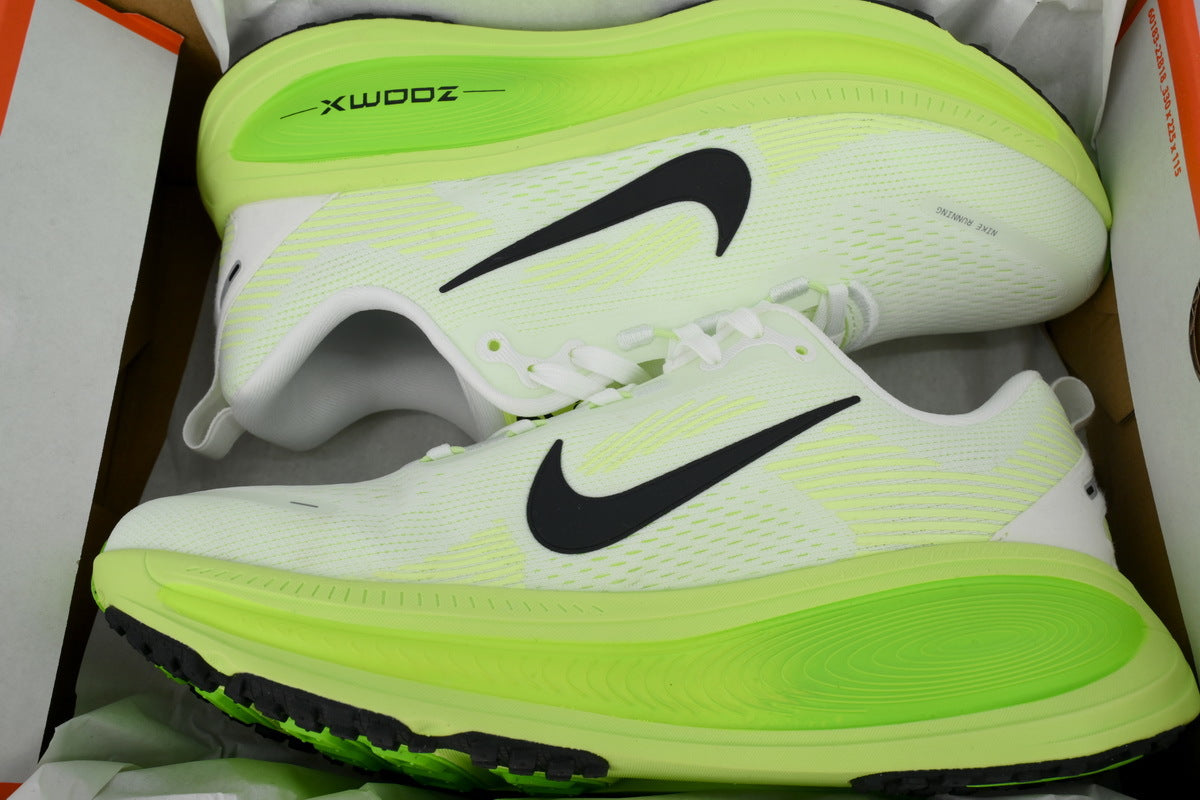 Nike Vomero 18 Running Shoes - Volt/Volt Tint