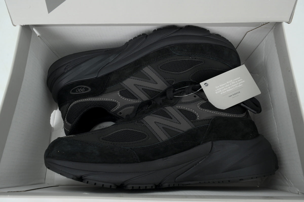 New Balance 990v6 'Triple Black'