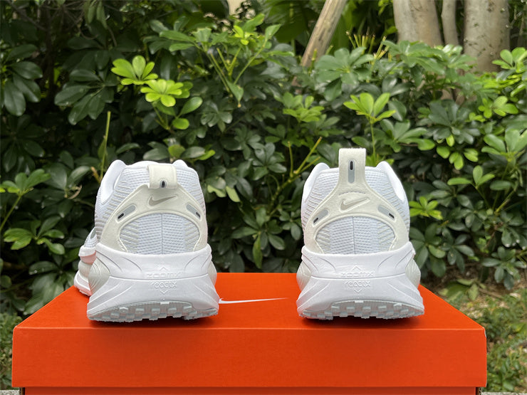 Nike ZoomX Vomero 18 "Pure White/Silver"