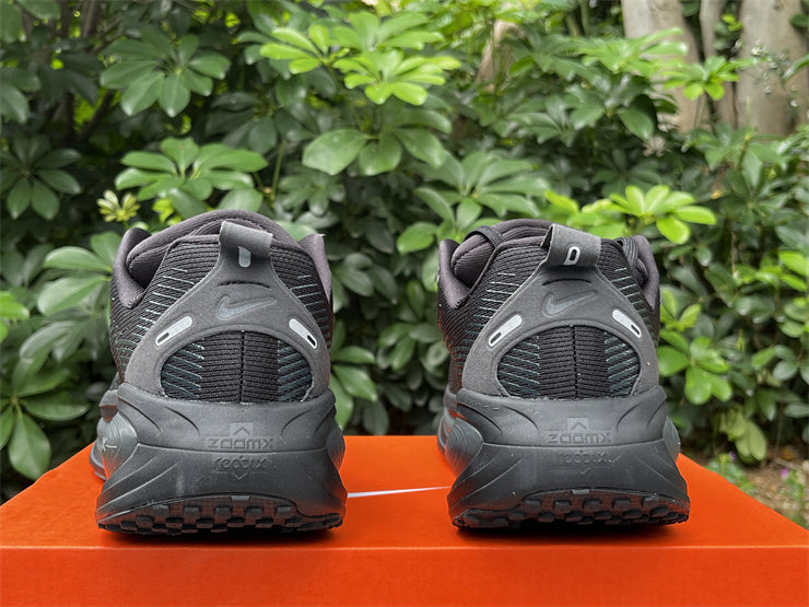 Nike ZoomX Vomero 18 "Triple Black"