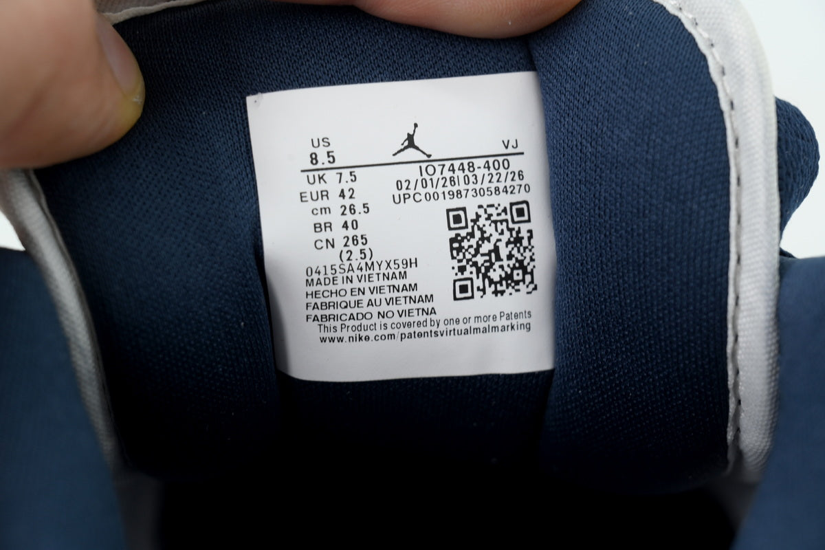 Air Jordan 1 Low SE "Obsidian Suede" Sneakers