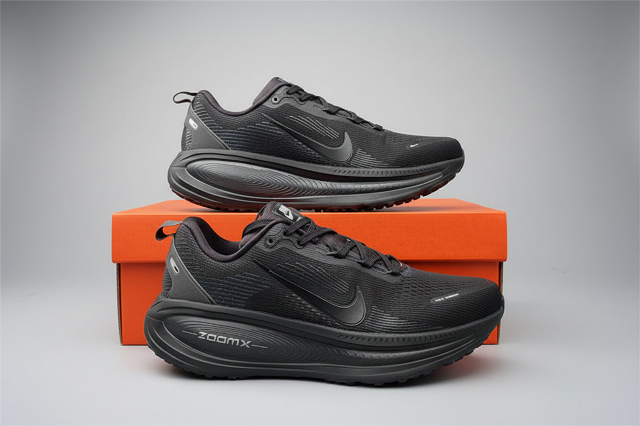 Nike ZoomX Vomero 18 "Triple Black"