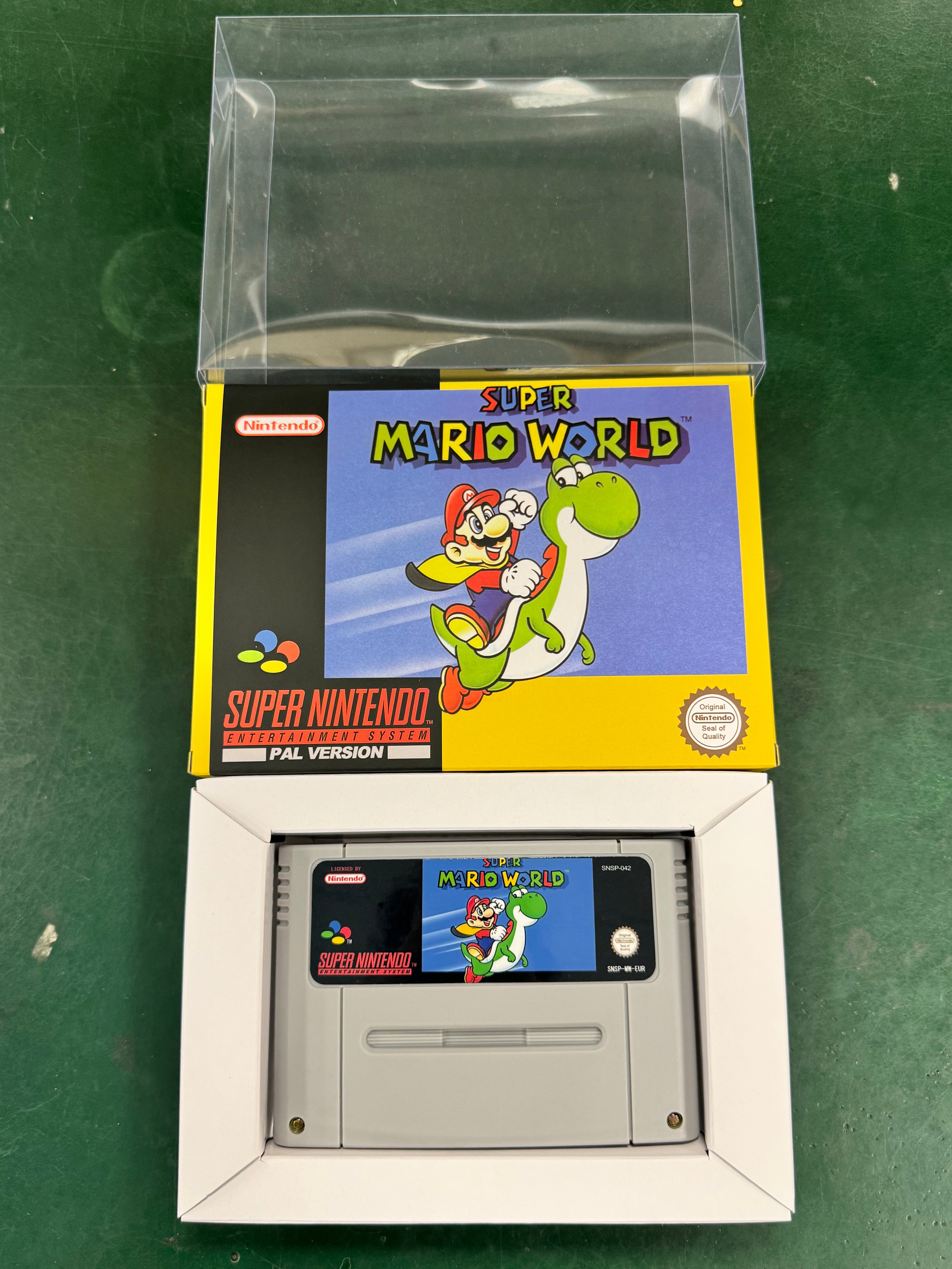Super Mario world SNES Super Nintendo PAL EUR Video Game Cartridge with Box