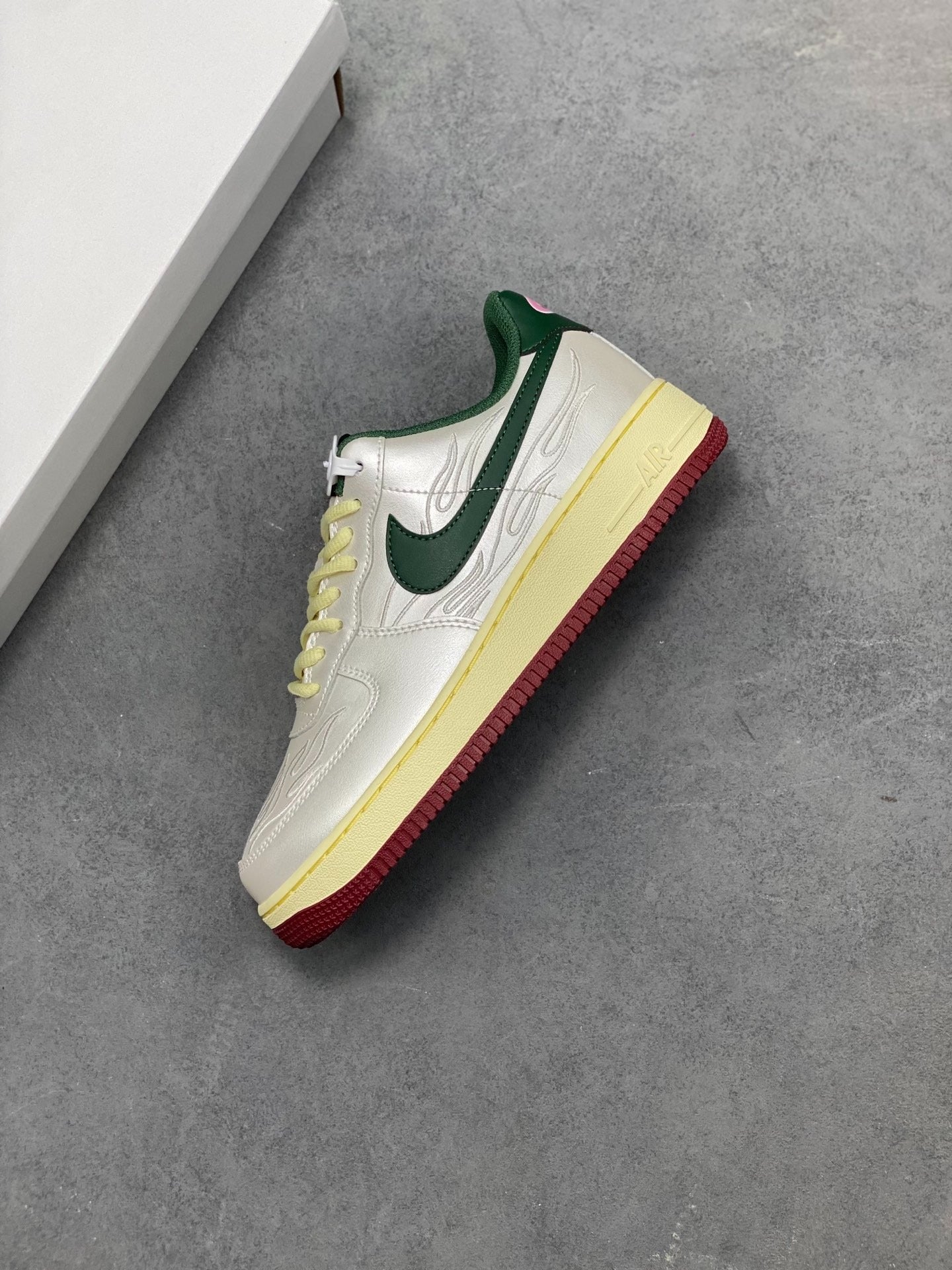 Nike Air Force 1 '07 Low "Pearlized Metallic & Green"
