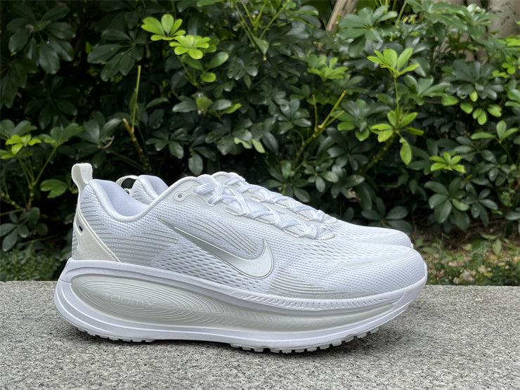 Nike ZoomX Vomero 18 "Pure White/Silver"