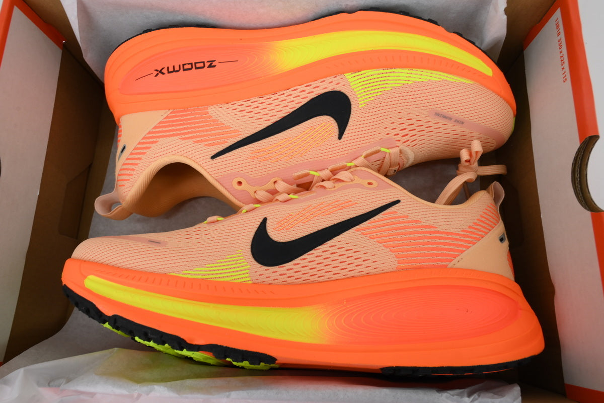 Nike Vomero 18 Men's Road Running Shoes - Total Orange