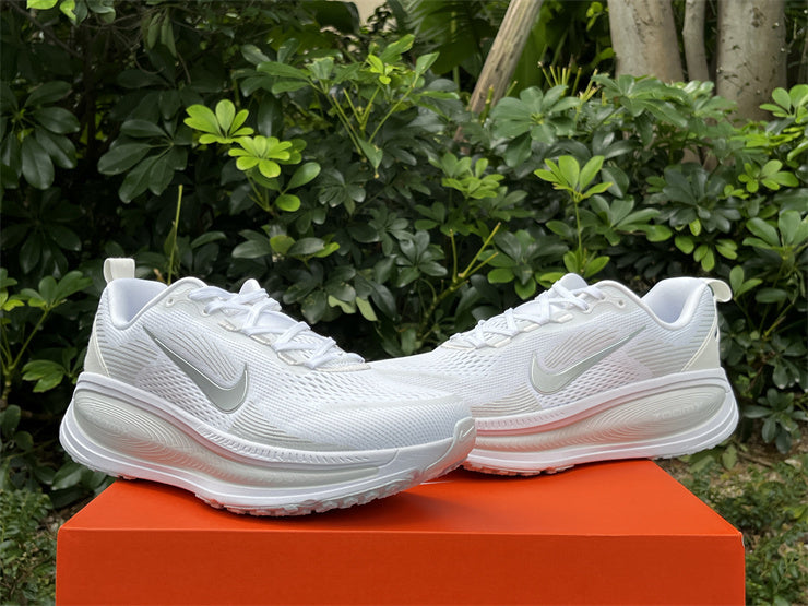 Nike ZoomX Vomero 18 "Pure White/Silver"