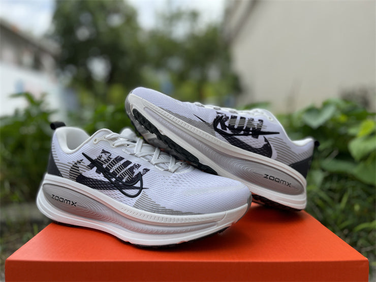 Nike ZoomX Vomero 18 "Graphic White/Black"
