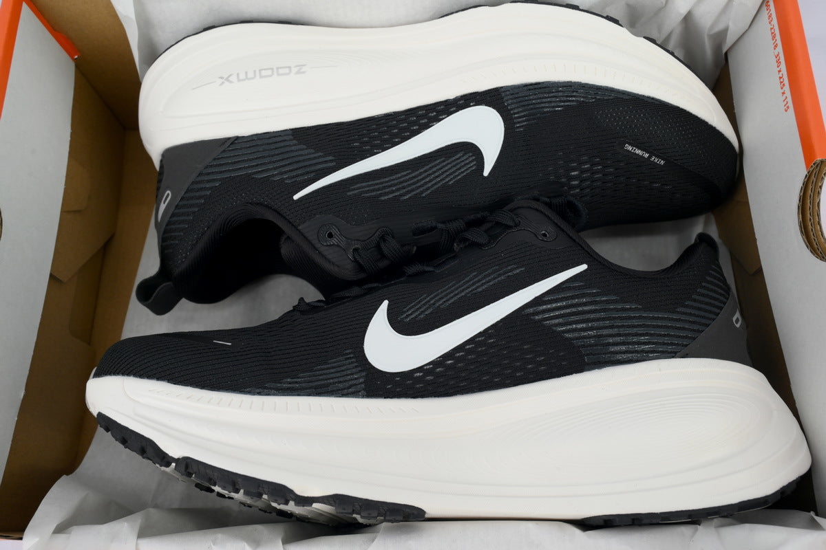 Nike Vomero 18 Running Shoes - Black/White/Sail