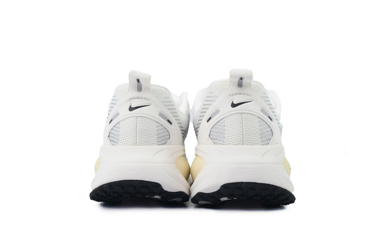 Nike Vomero 18 Running Shoes - White/Black/Sail