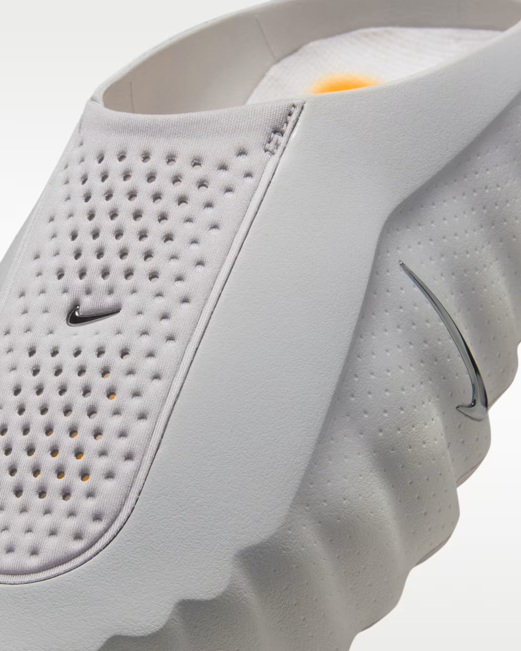 Nike Mind 001 Men's Pregame Mules