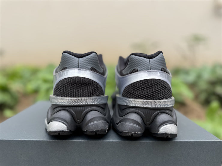 New Balance 9060 "Black/Metallic Silver"