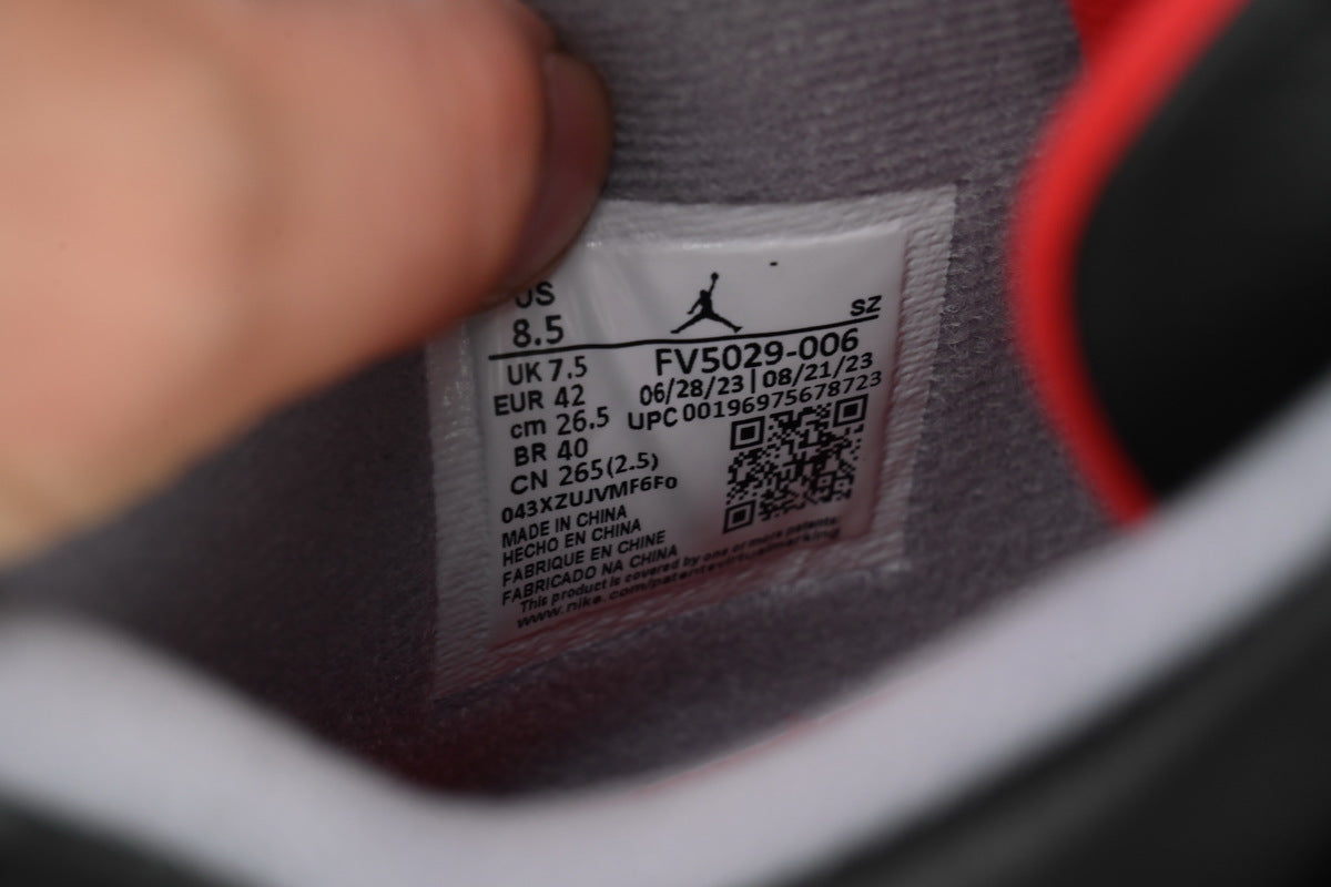 Air Jordan 4 Retro "Bred Reimagined"