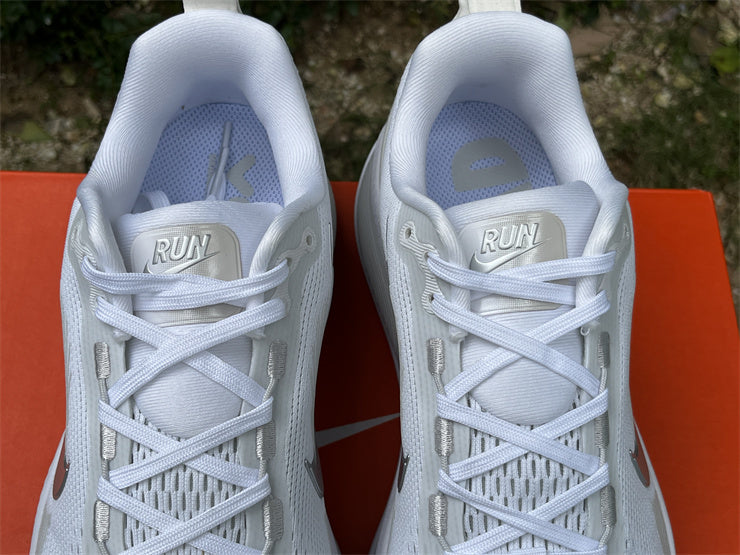 Nike ZoomX Vomero 18 "Pure White/Silver"
