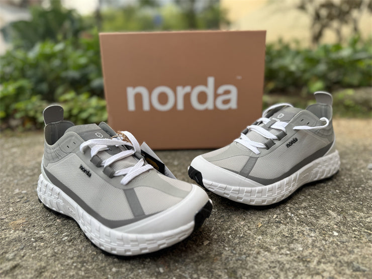 norda 001 "White/Silver"