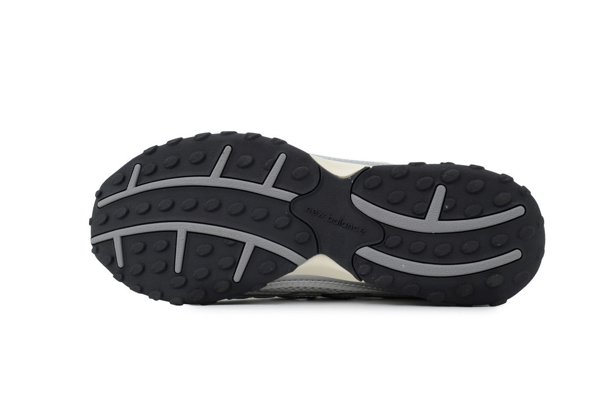 New Balance 204L 'Silver Metallic Black'