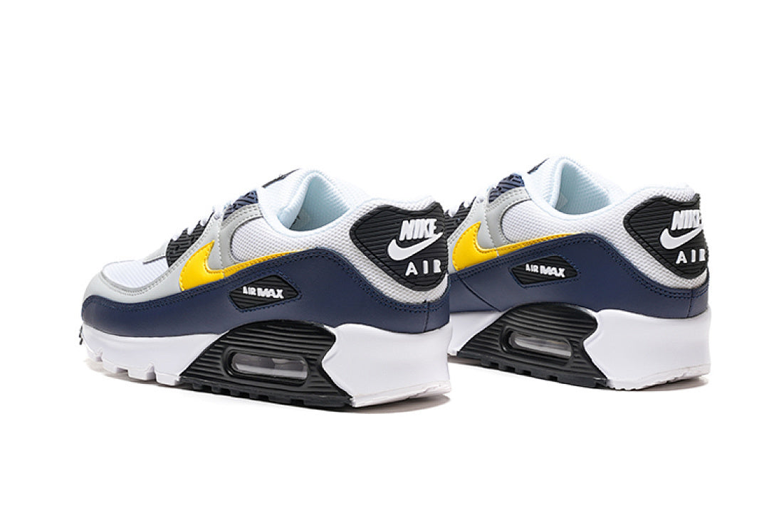 Nike Air Max 90 Essential