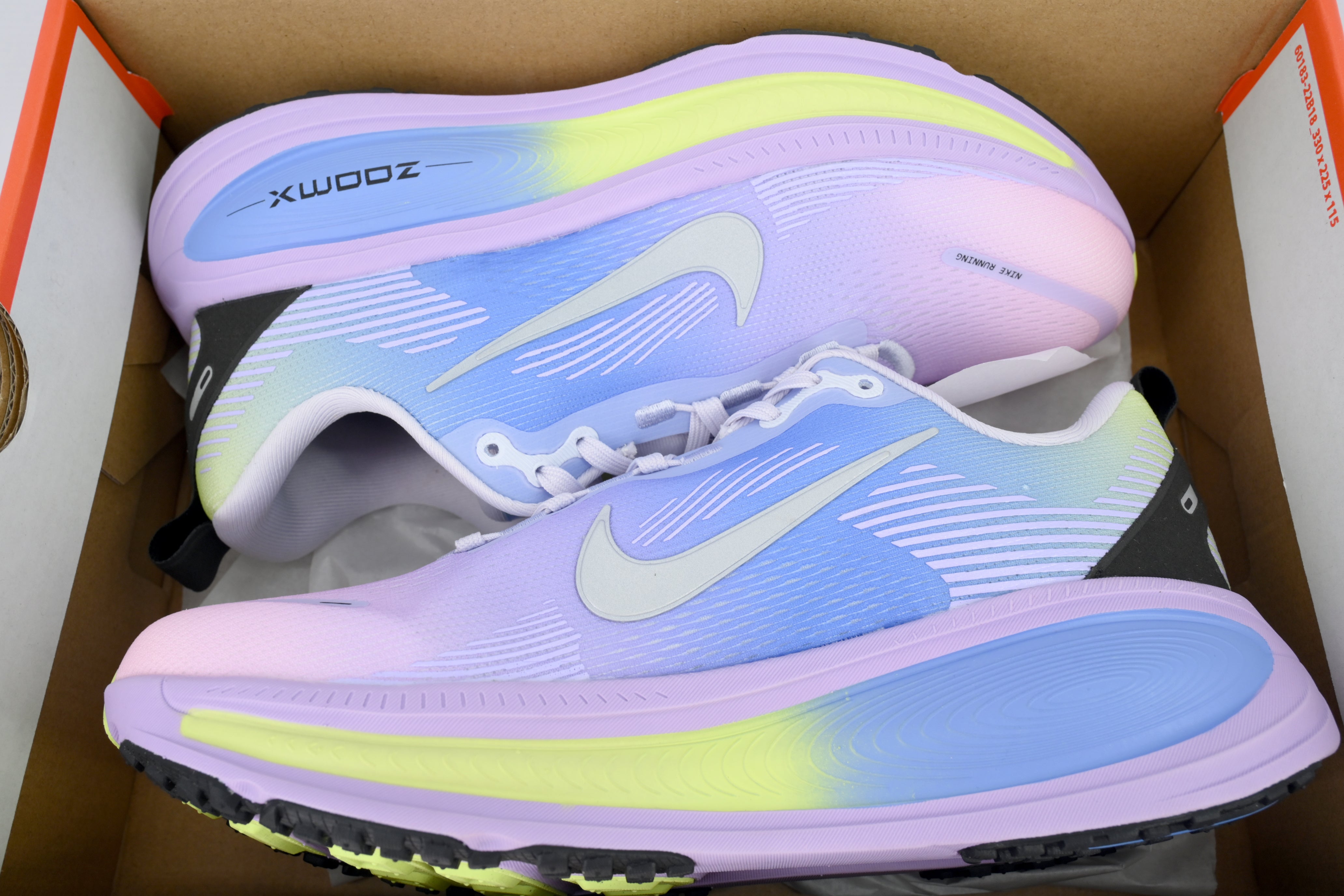 Nike Vomero 18 SE "Mood Ring/Amethyst Tint" Running Shoes