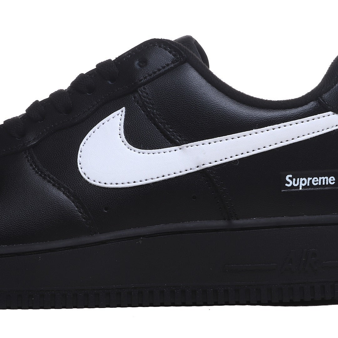 Nike Air Force 1 Low x Supreme "Black White