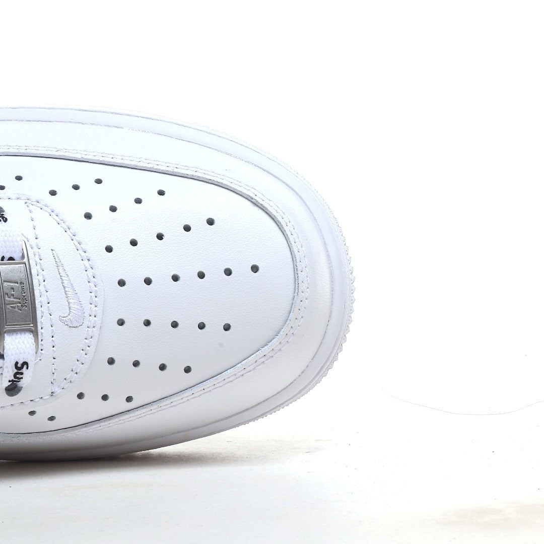 Nike Air Force 1 Low x Supreme "White Black"