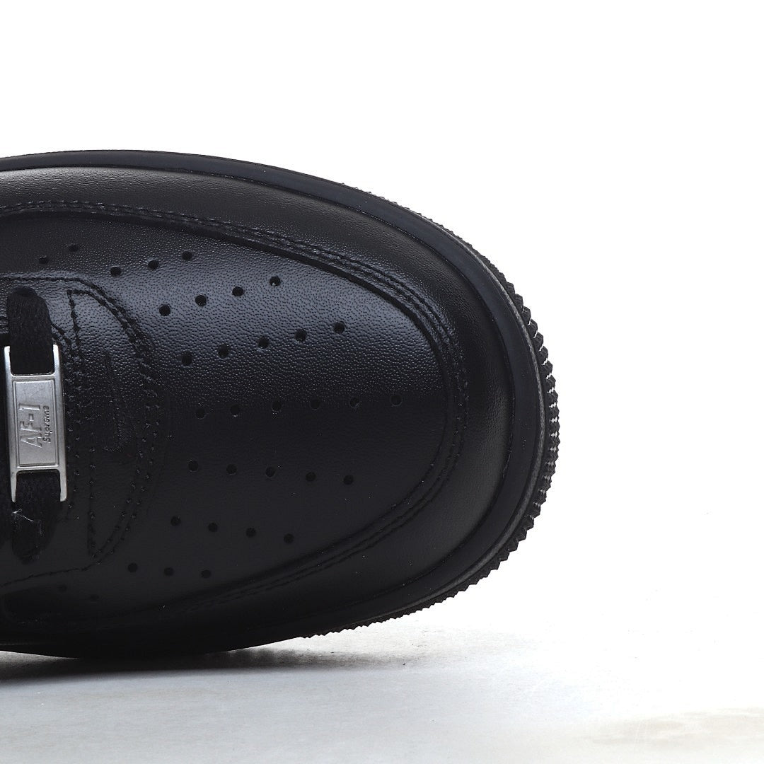 Nike Air Force 1 Low x Supreme "Black White
