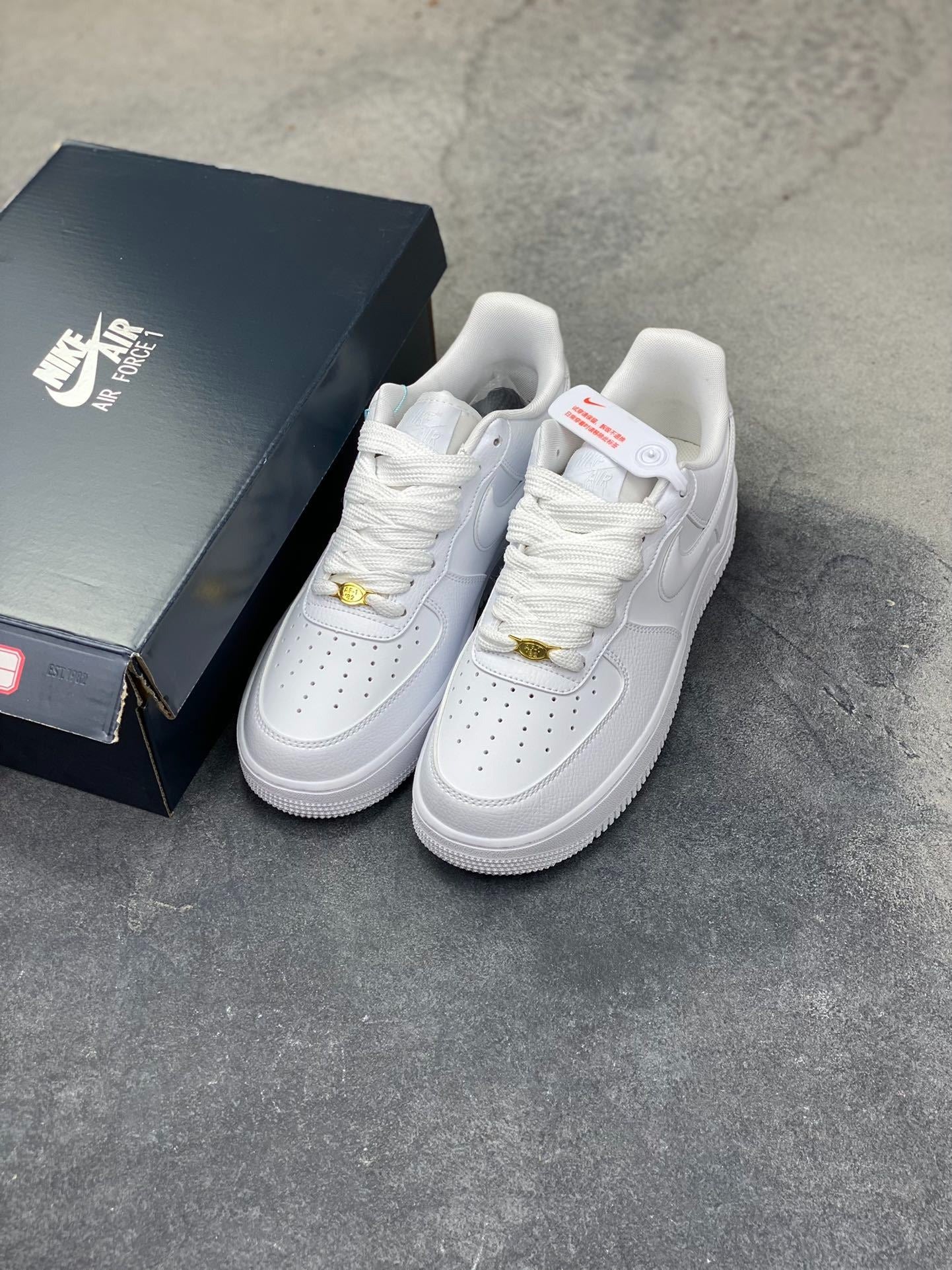 Nike Air Force 1 '07 triple white sneakers, classic