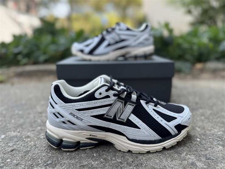 New Balance 1906R