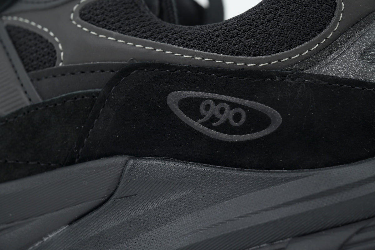 New Balance 990v6 'Triple Black'